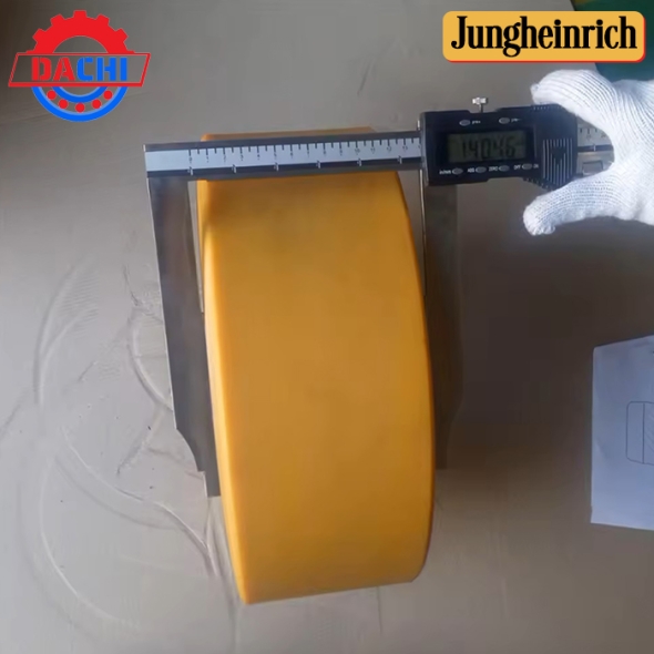 Bánh lái PU xe nâng Jungheinrich size 360x140mm